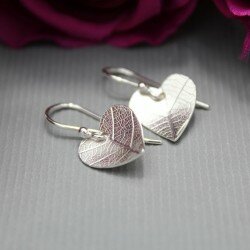 Leaf print heart earrings Limezest