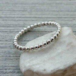 Beaded wire stacking ring close up